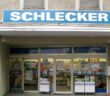 Schlecker-Filiale in den 1990er Jahren, Symbol eines Imperiums, das ins Straucheln geriet (Foto: AdobeStock 579334251-elmar gubisch )